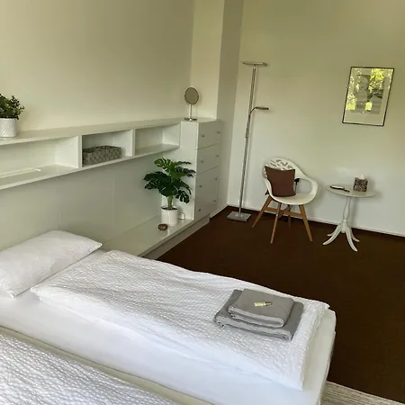 Apartament Messewohnung *